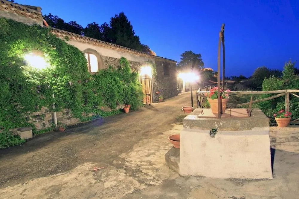 Agriturismo Oasi Dell'Etna Βίλα Mascali Κατάλυμα σε φάρμα